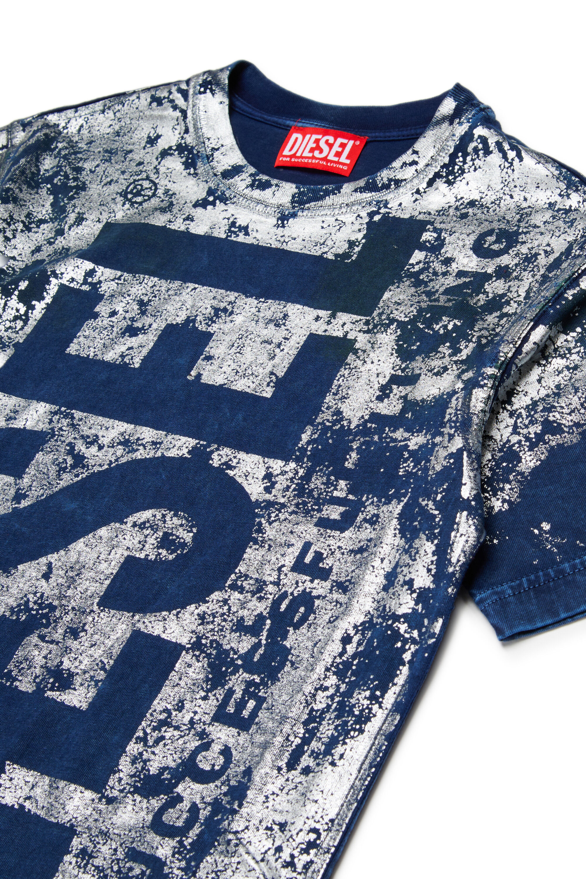 Diesel - TABOXTAR2 OVER, Man's T-shirt with chalk-effect print in Blue - 3