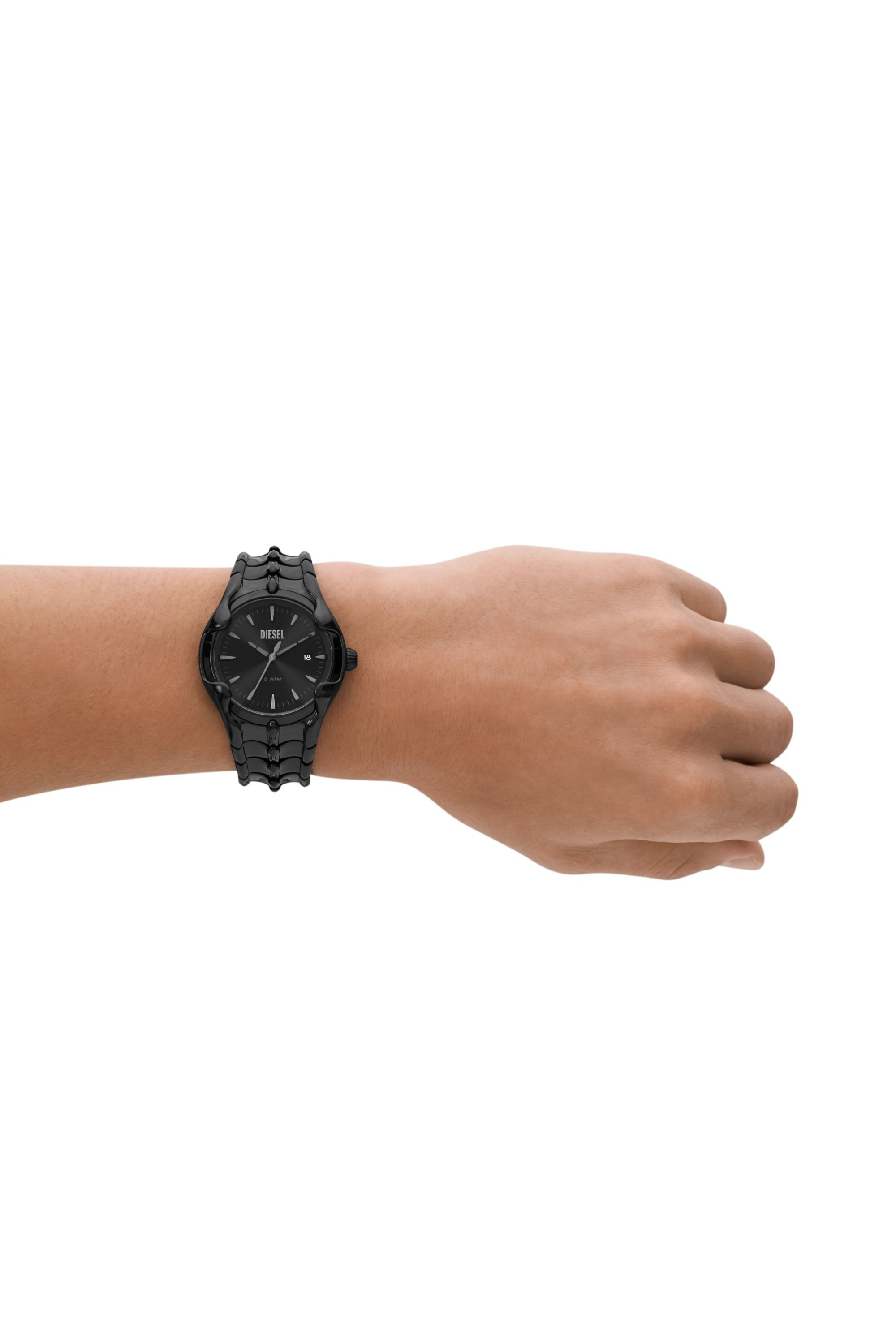 Men's Vert Three-Hand Date Black Stainless Steel Watch | Black