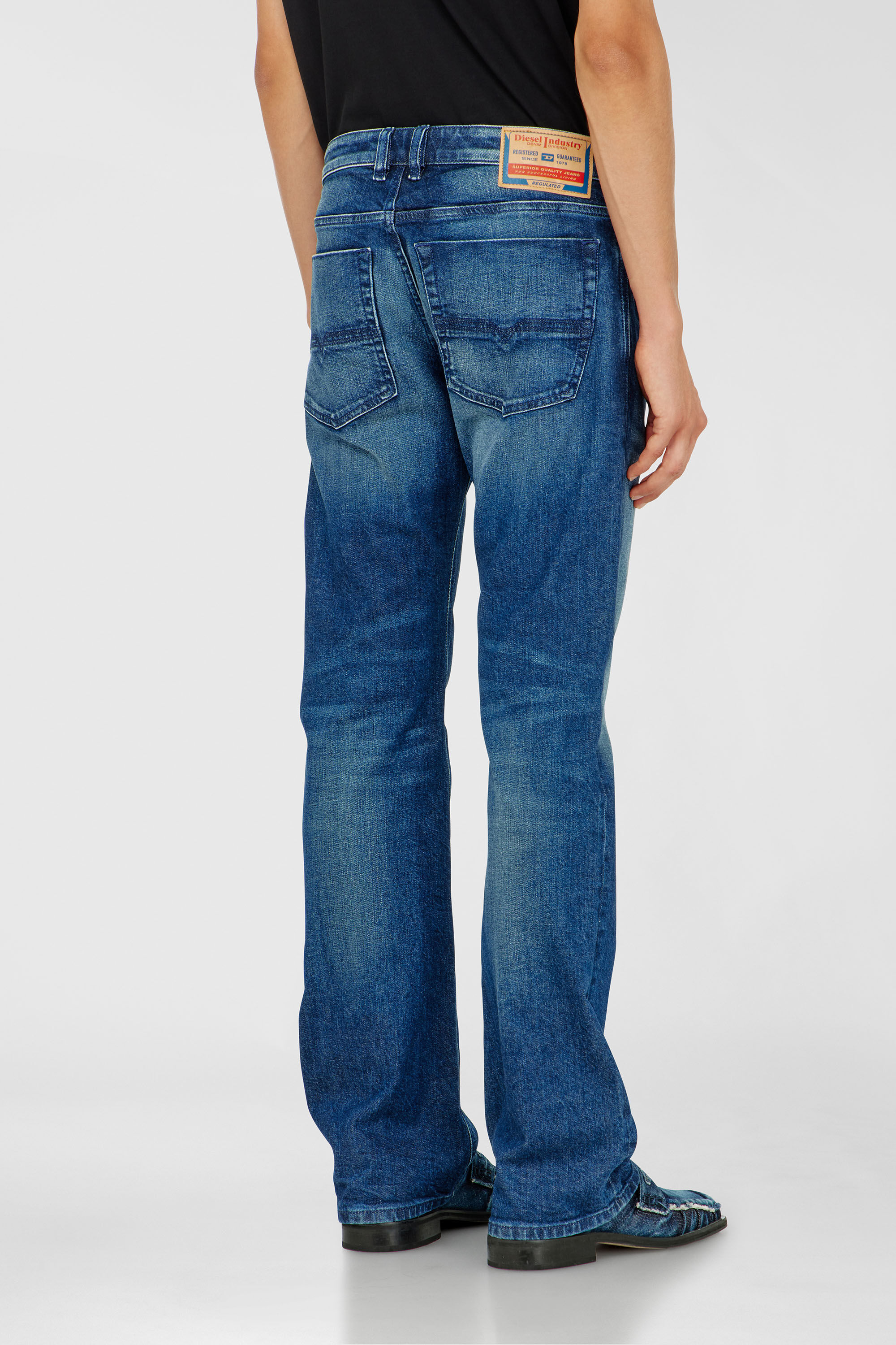 Diesel - Man's Bootcut Jeans 2007 Zatiny 09L51, Dark Blue - 5