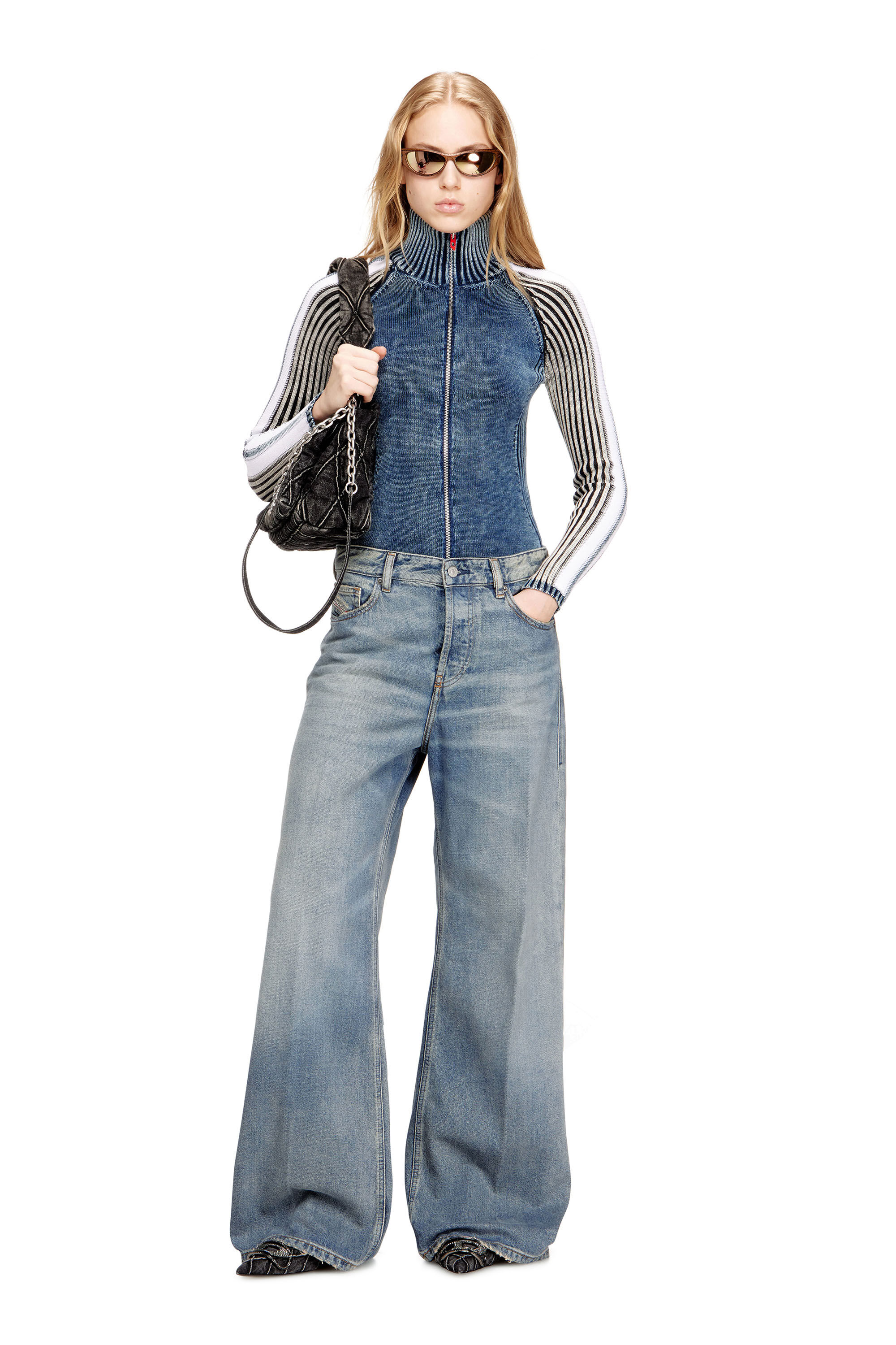 S*様 DIESEL CHARM-D Mサイズ Women's Charm-D Shoulder M bag in quilted Denim | Black | Diesel