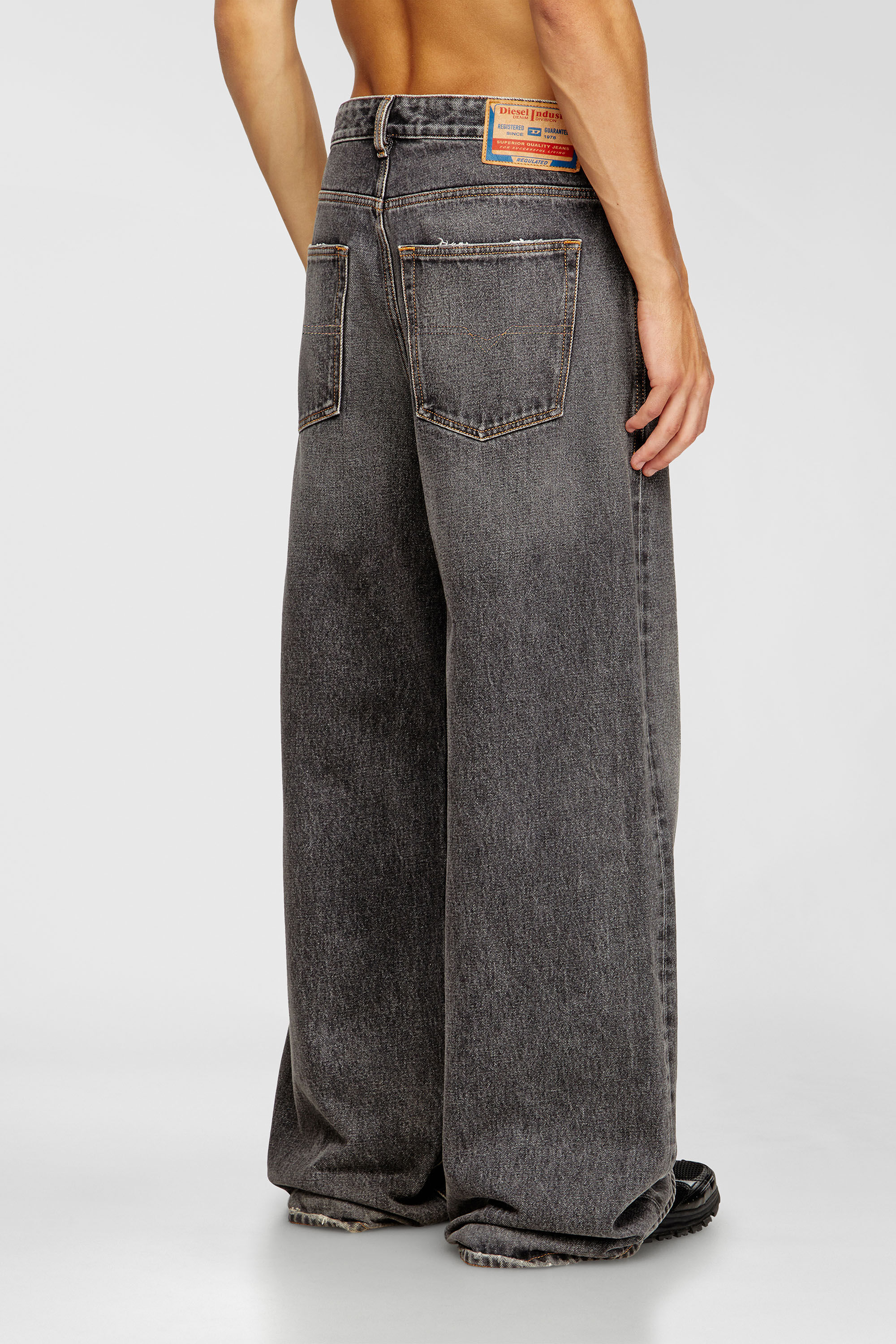 Diesel - Man's Relaxed Jeans D-Rise 007F6, Black/Dark grey - 3