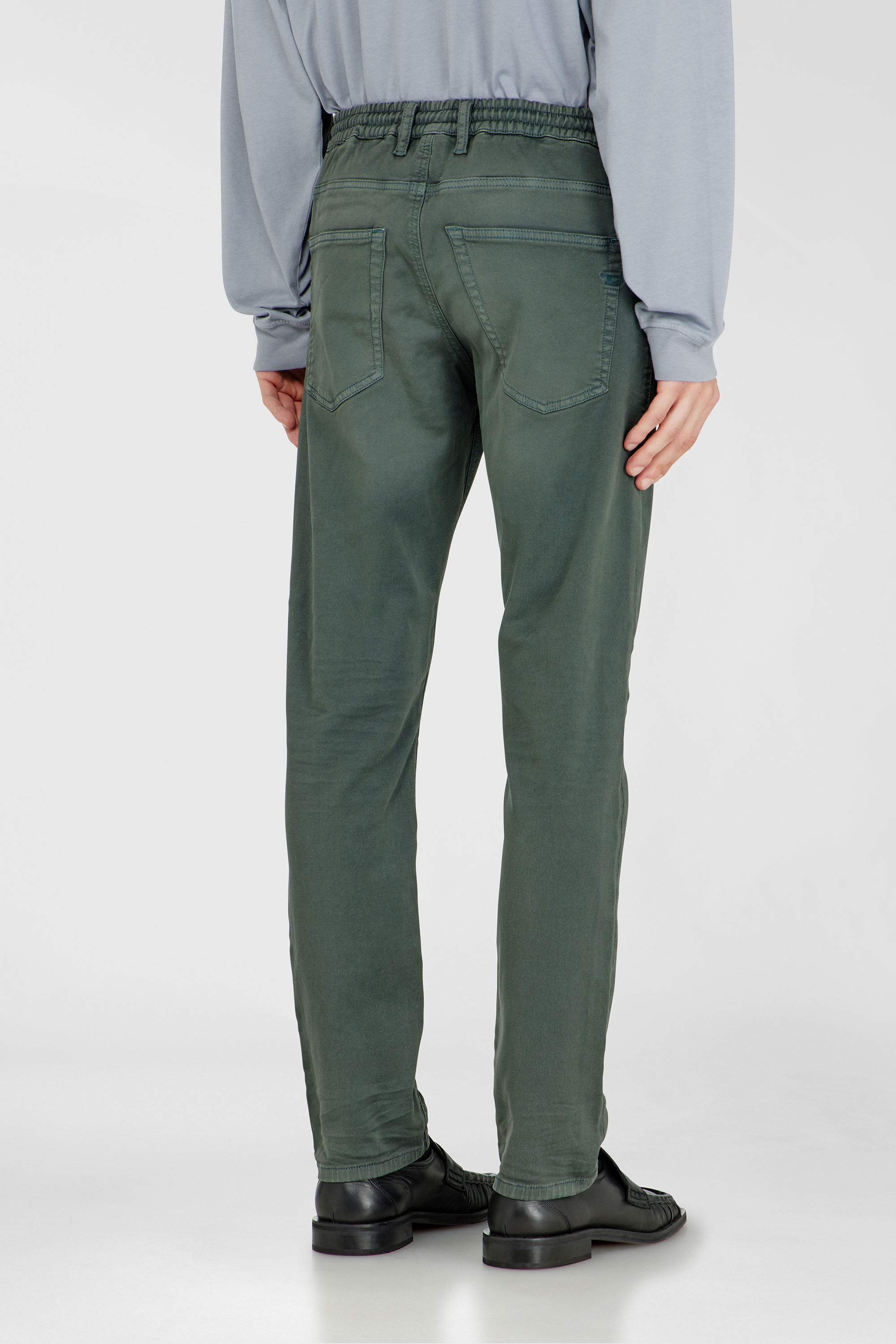 Diesel - Man's Regular 2032 D-Krooley Joggjeans&reg; 0670M, Grey - 3