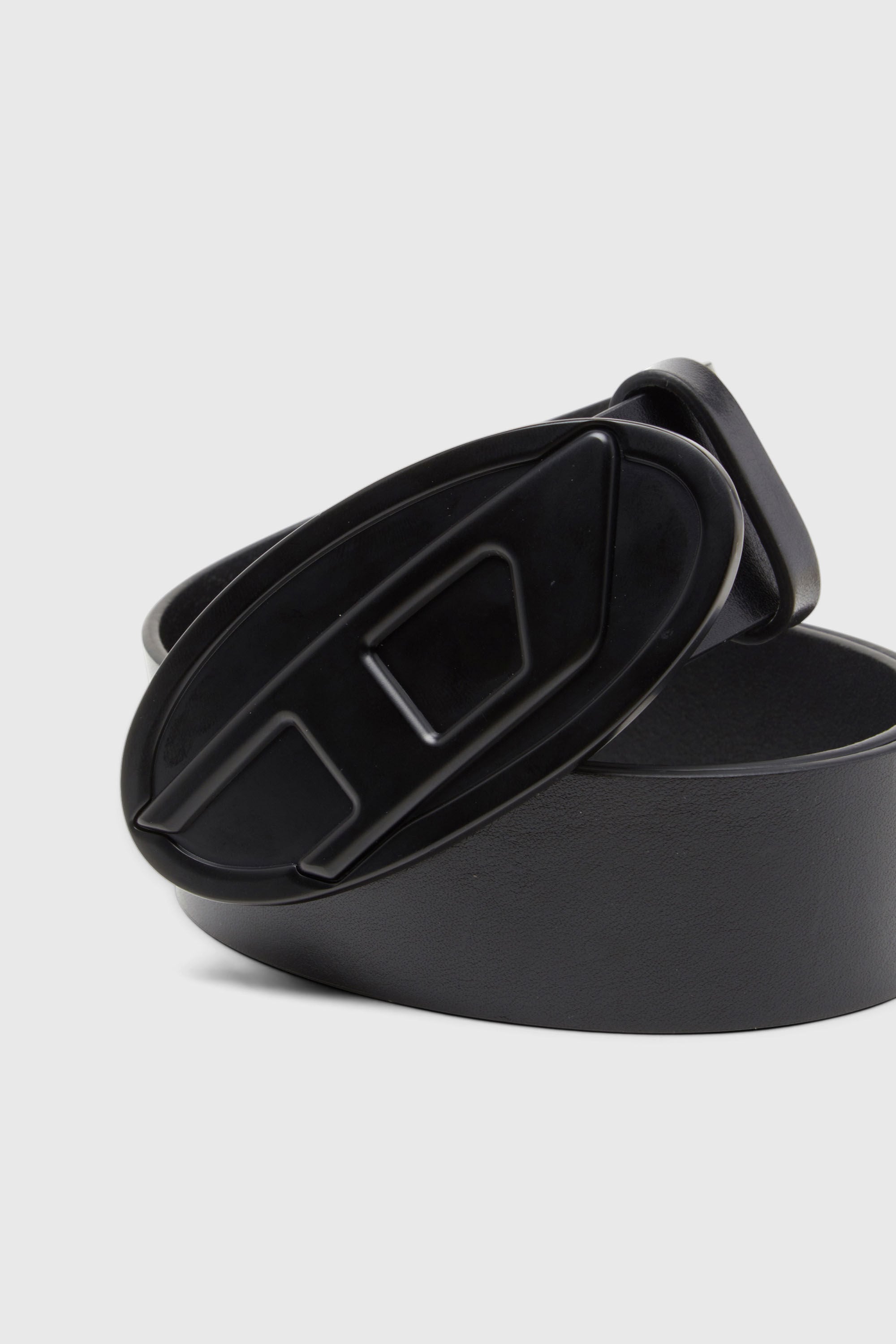 Diesel - B-1DR 2.0, Woman's 4cm leather belt with Oval D plaque in Black - 3