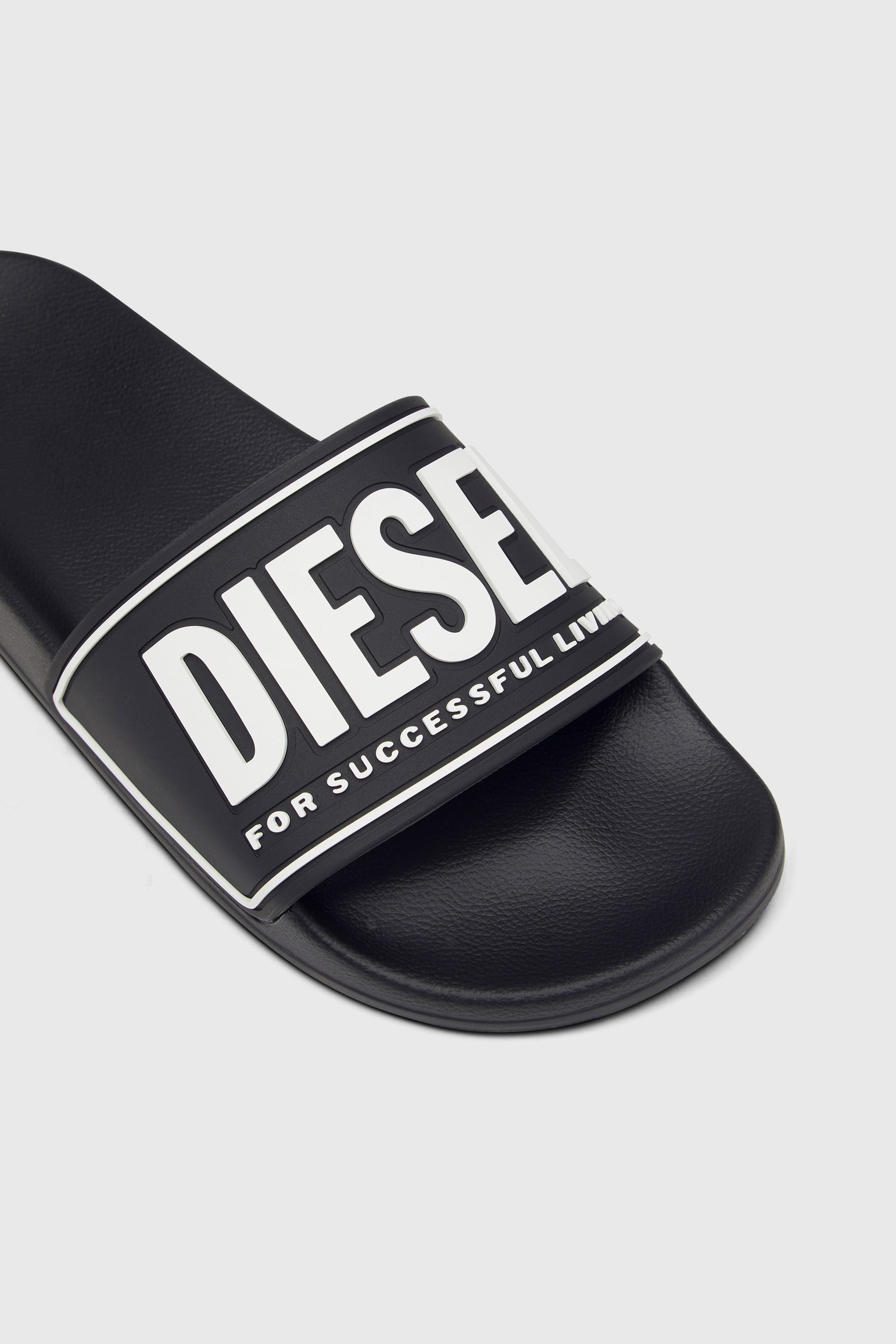 Diesel - SA-MAYEMI CC W, Woman's Sa-Mayemi-Rubber slides with embossed logo in Black - 6