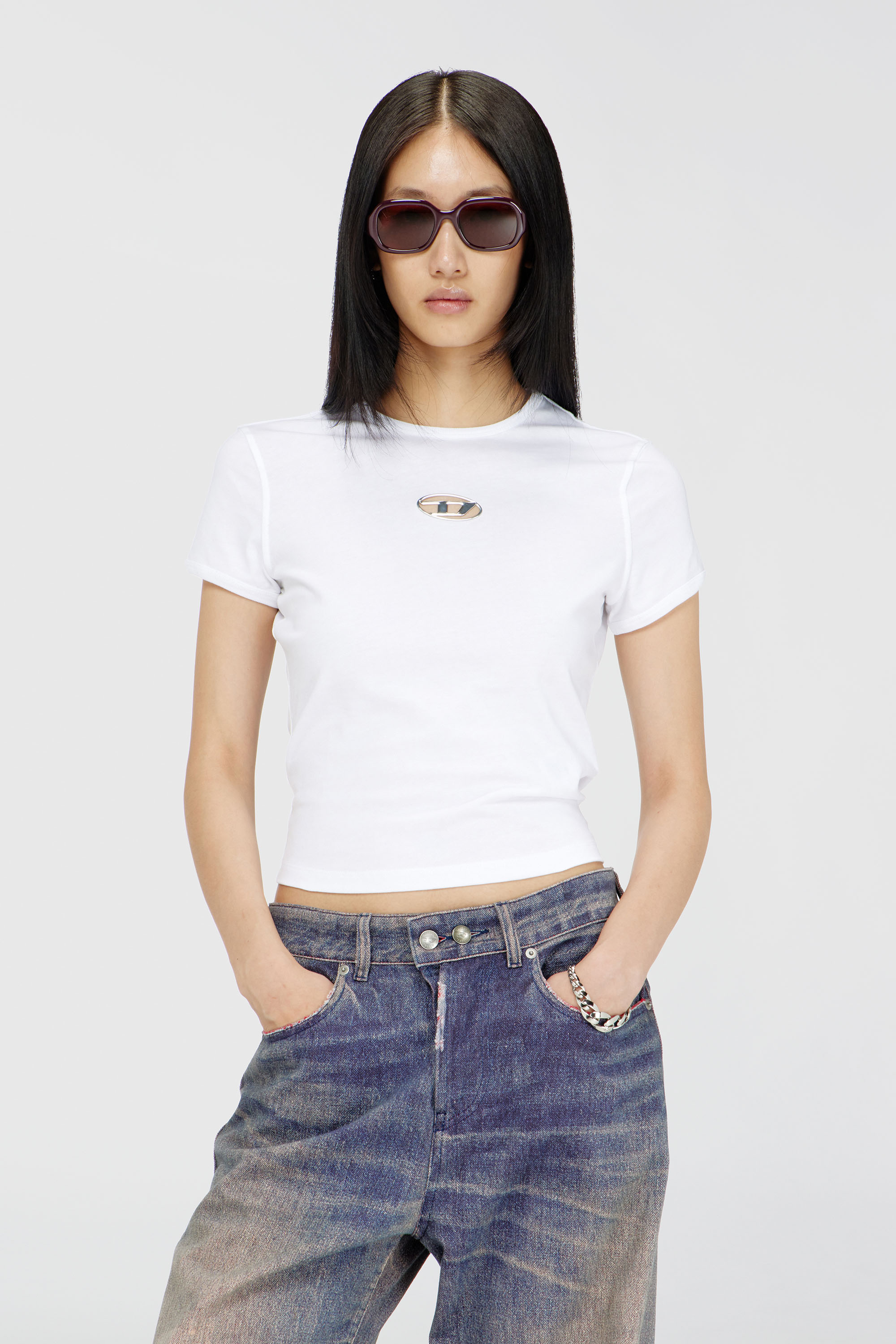 Diesel - T-UNCUTIE-LONG-OD-Q1, Woman's Slim fit T-shirt with cut-out Oval D in White - 1