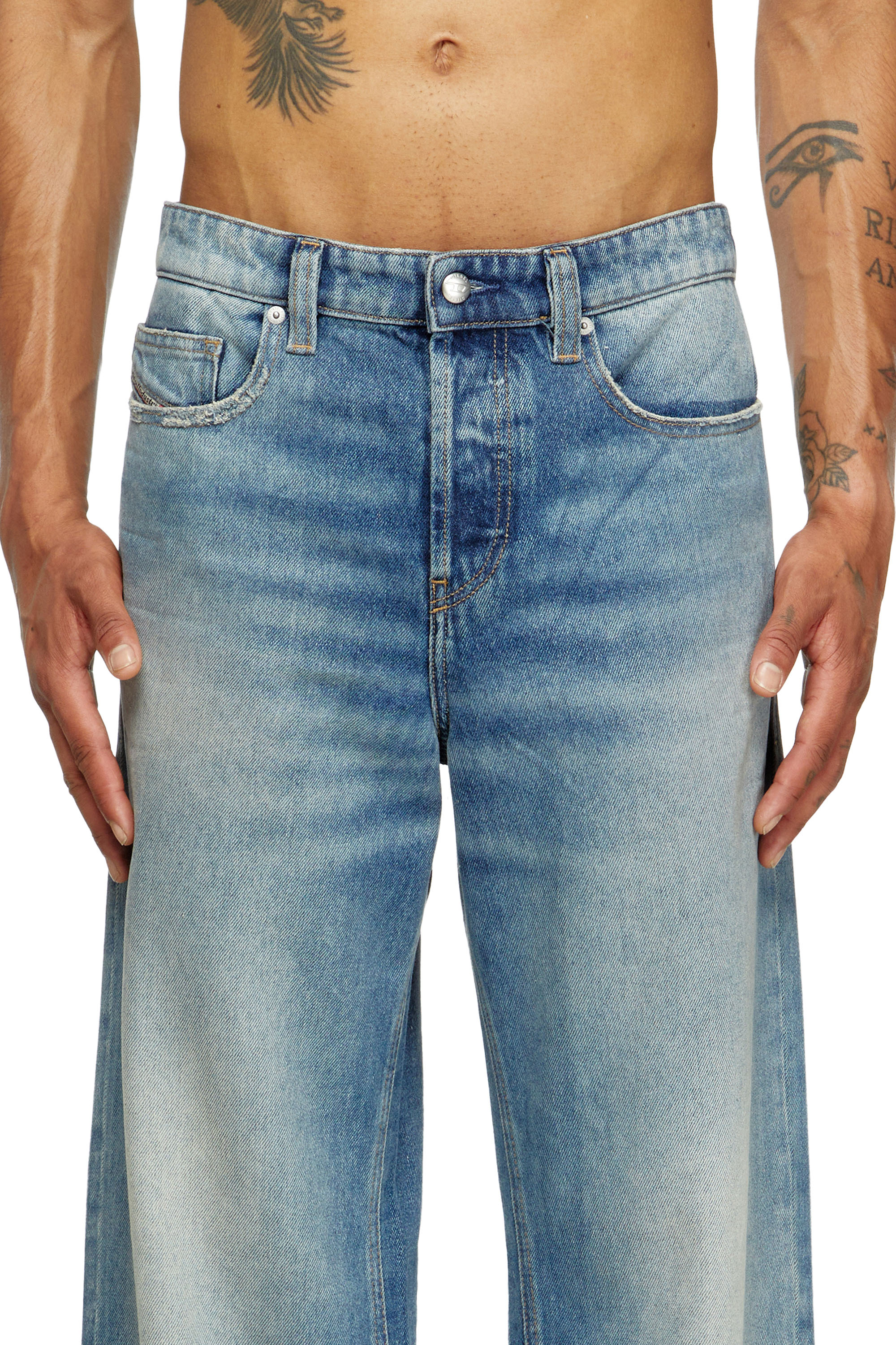 Diesel - Man's Relaxed Jeans 2001 D-Macro 0DBEB, Medium blue - 5