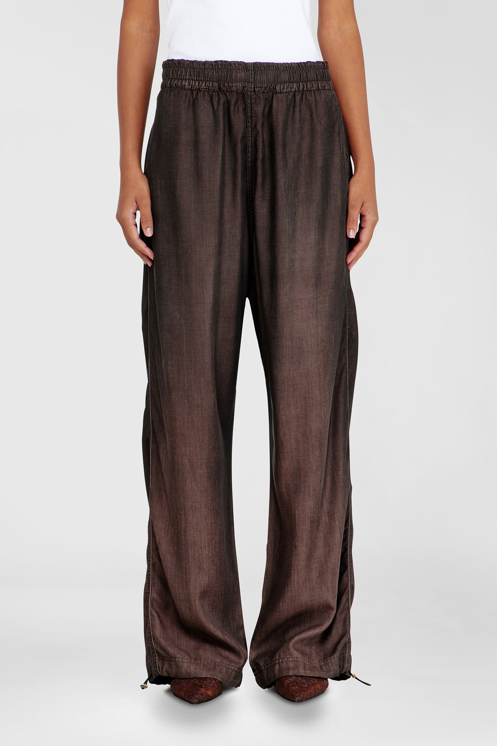 Diesel - Unisex's Relaxed Jeans D-Roder 068YF, Dark Brown - 1