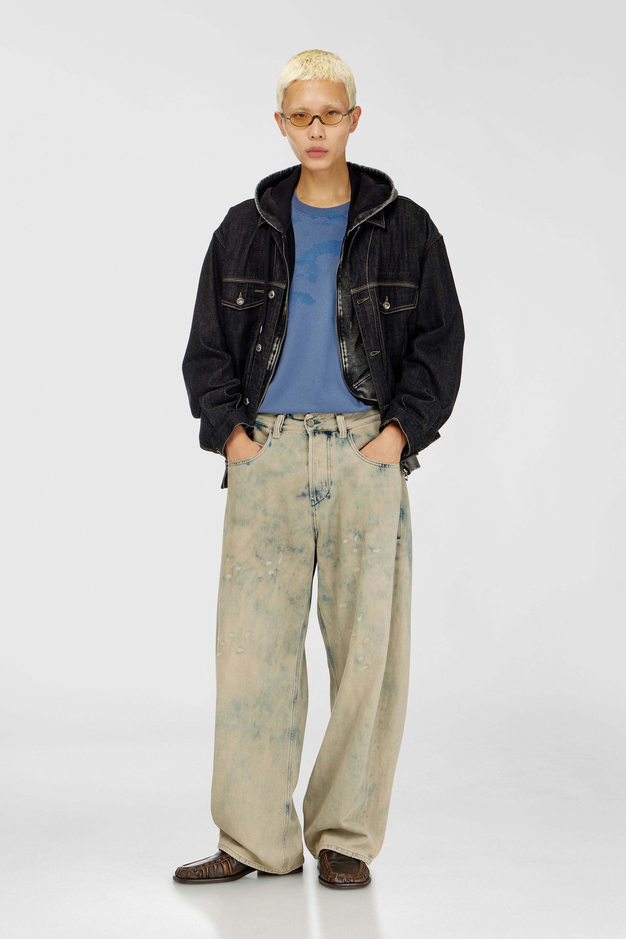 T-shirt with distressed flocked logo