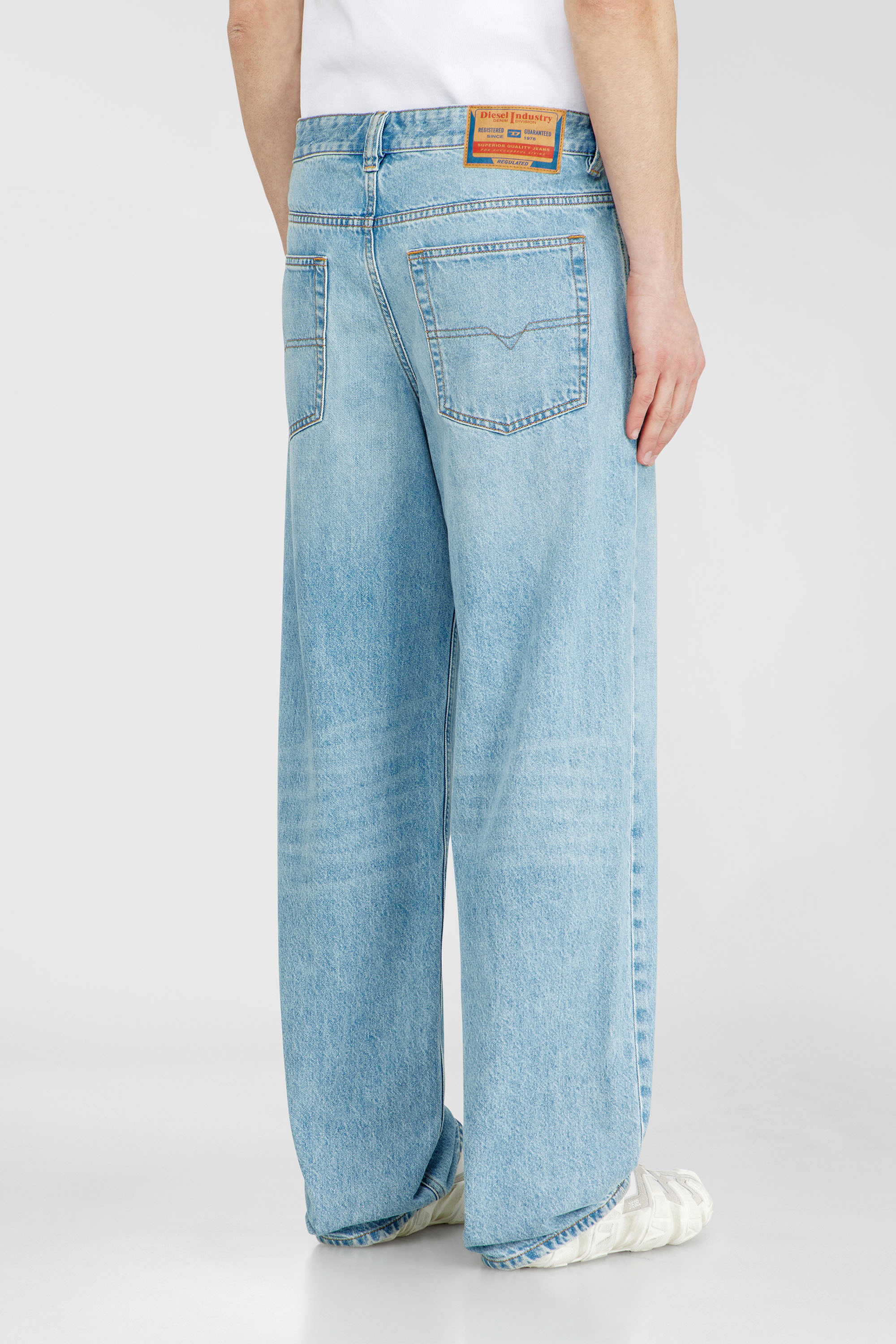 Diesel - Man's Relaxed Jeans 2001 D-Macro 09I29, Light Blue - 5