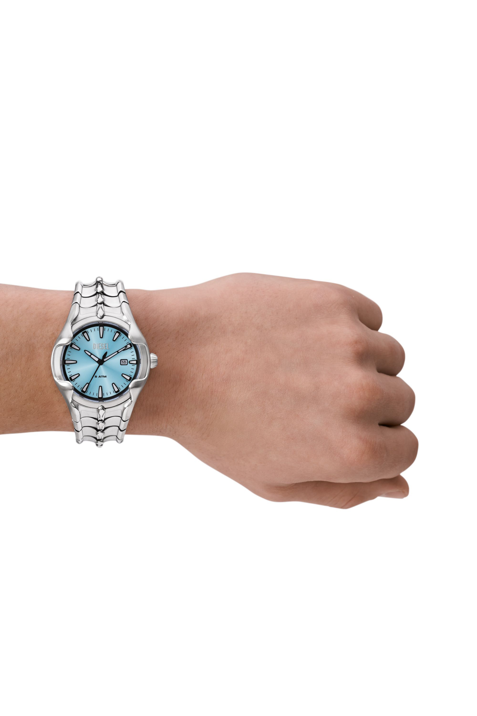 Diesel - DZ2200, Man Vert three-hand date stainless steel watch in Silver - Image 4