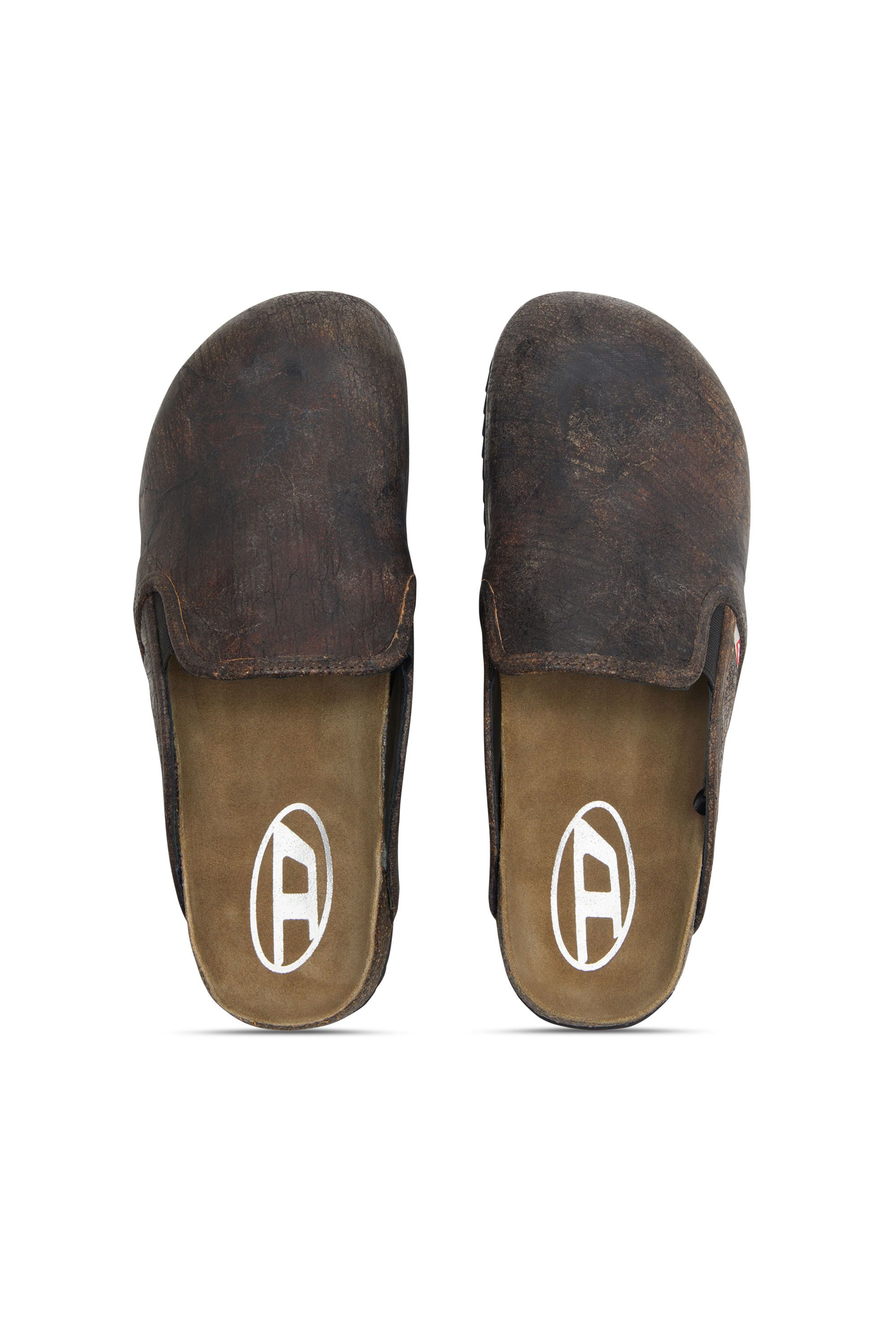 Diesel - D-WOODSTOCK SLIP-ON, Man's D-Woodstock-Clogs in crackle-effect suede in Brown - 5