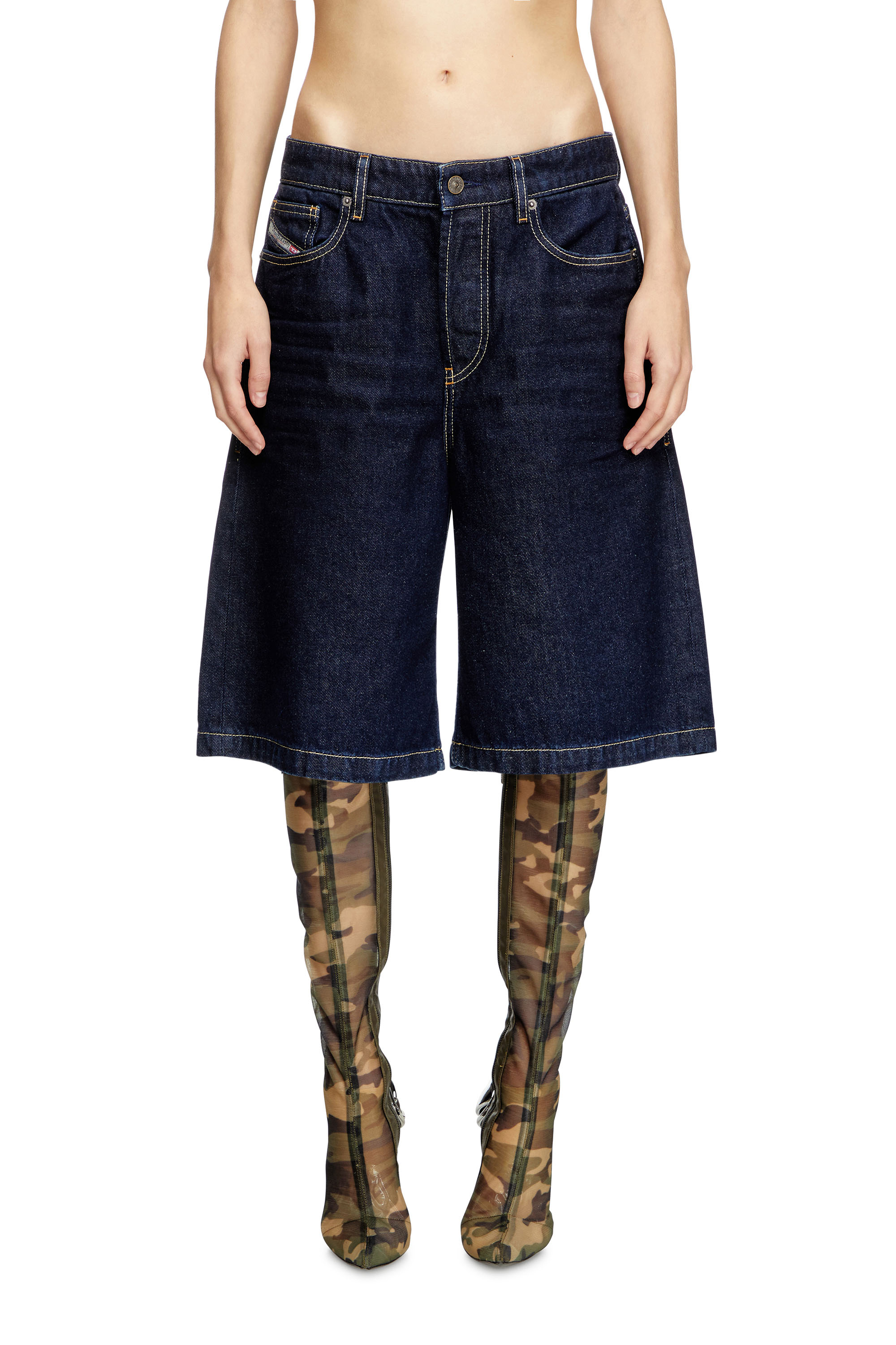 Diesel - DE-SIRE-SHORT, Woman's Shorts in clean-wash denim in Dark Blue - 2