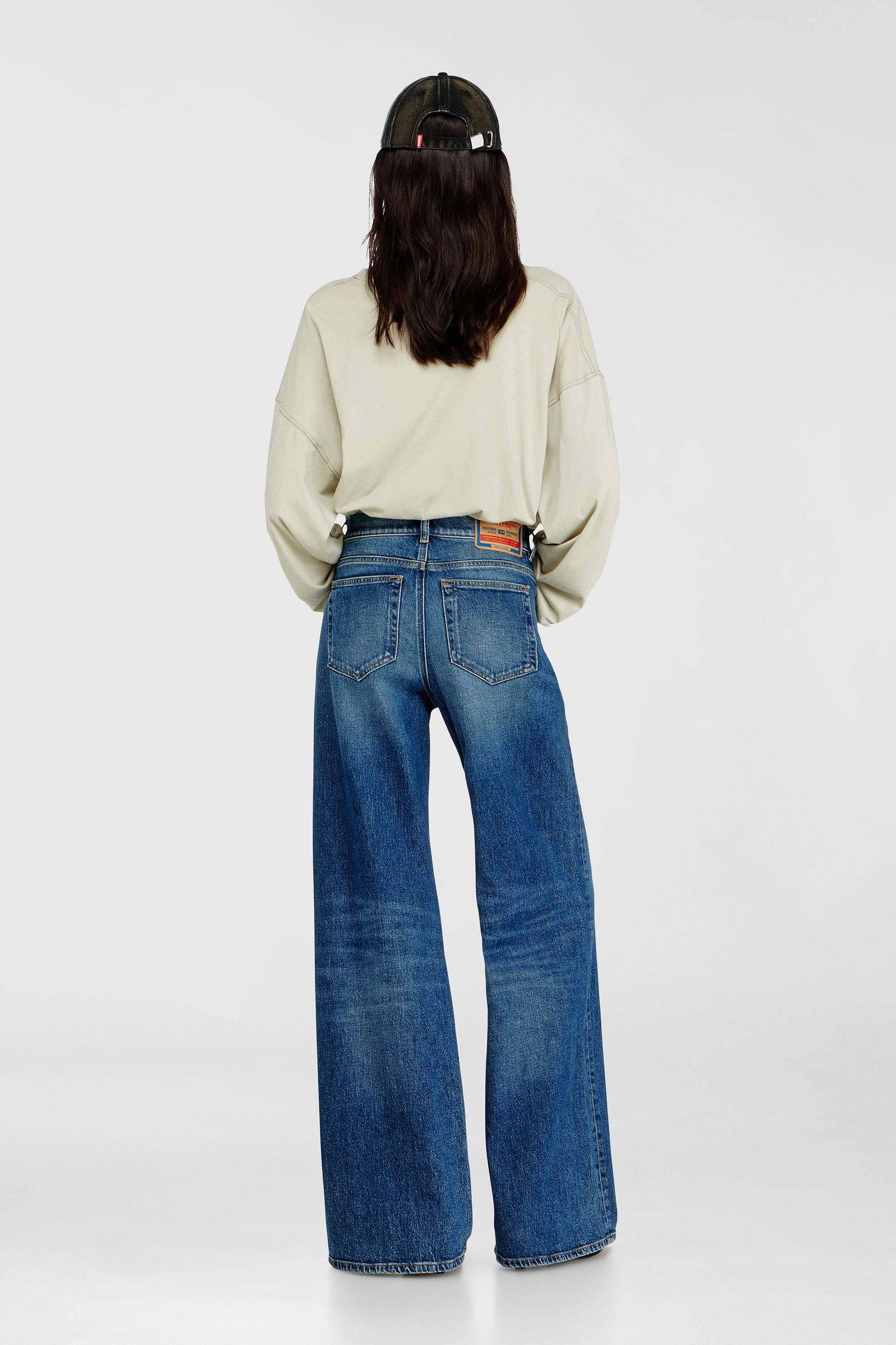 Diesel - Woman's Flare Jeans 1978 D-Akemi 09L21, Medium blue - 3