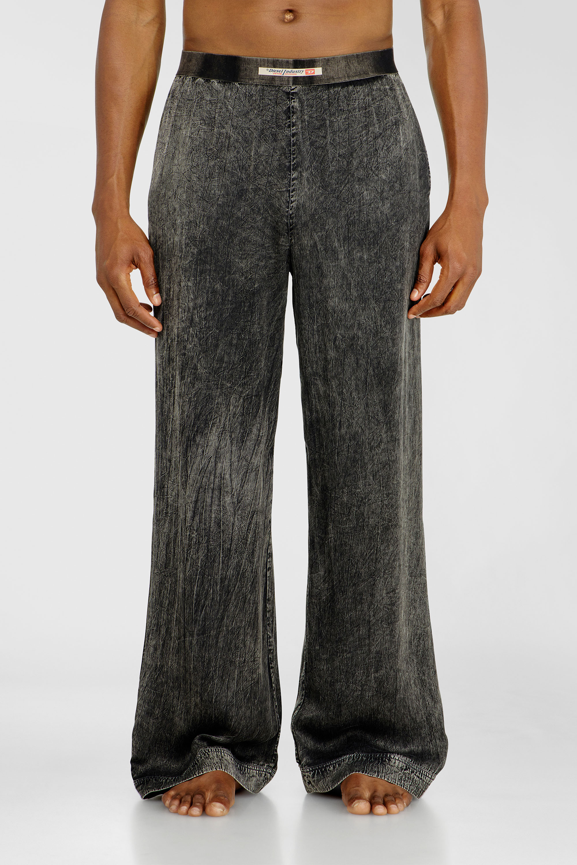 Viscose pants with a fluid fit