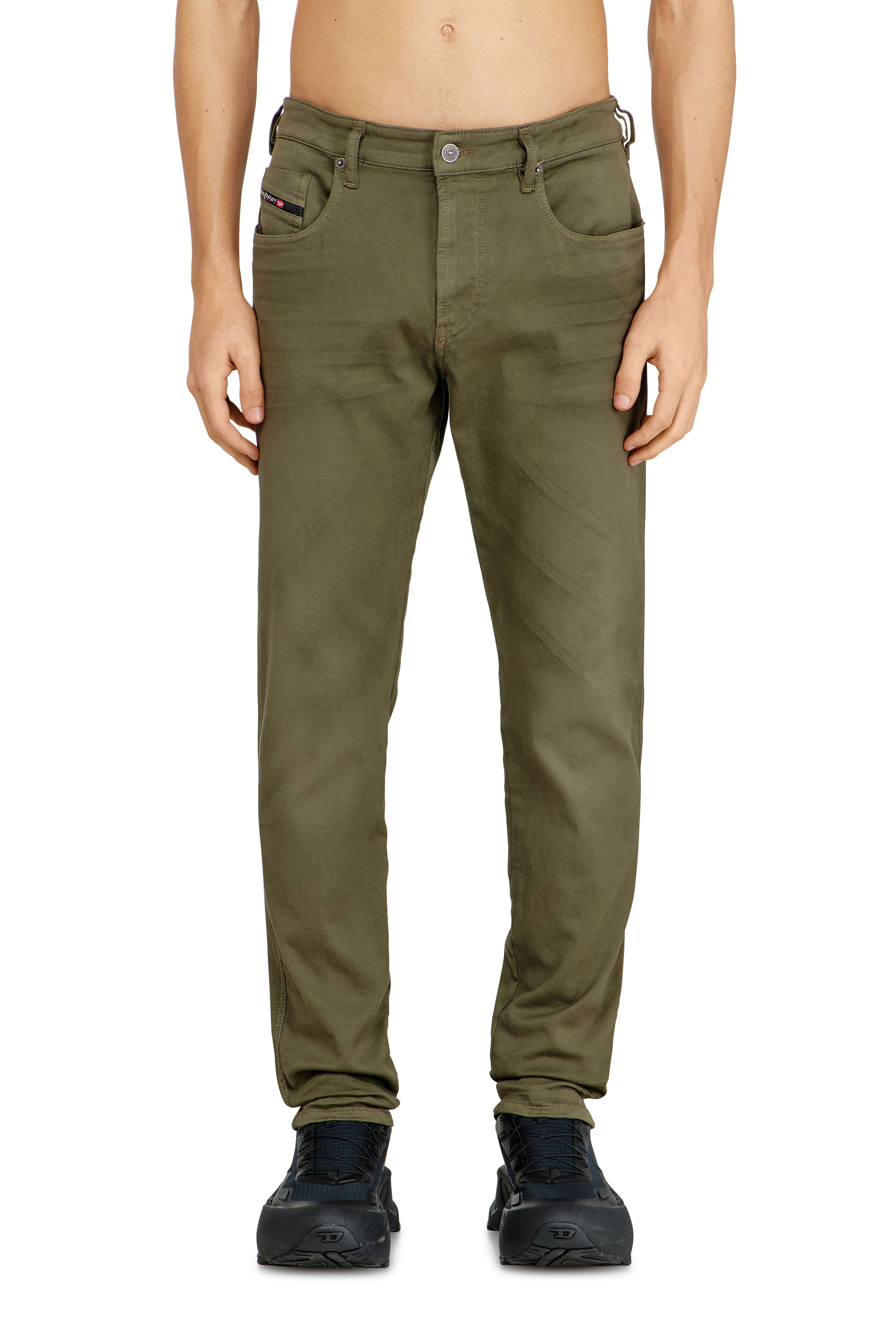 Diesel - Man's Slim 2062 D-Strukt Joggjeans&reg; 0670M, Military Green - 1